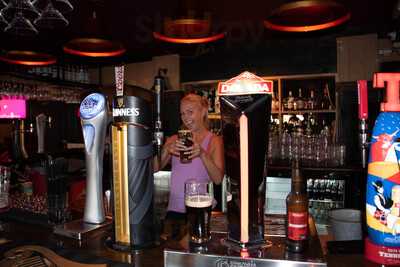 Paddy’s Okellys Irish Bar