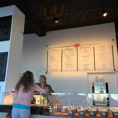 Tuttis Frozen Yogurt