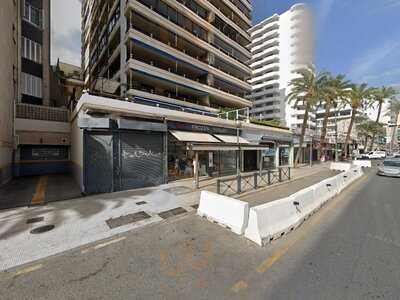 Tuttis Frozen Yogurt