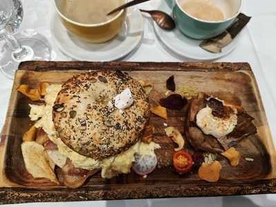 Colibri Brunch & Bistro