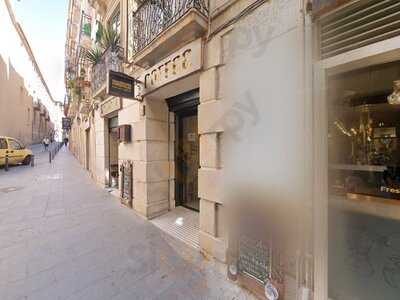 Madness Coffee - Photo 8