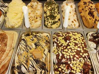 Heladería Puerta Real Bailén