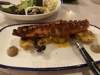 La Rosa Vermutería & Colmado