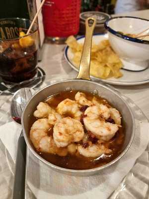 La Rosa Vermutería & Colmado