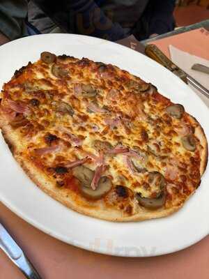 La Fusta Restaurant Bar