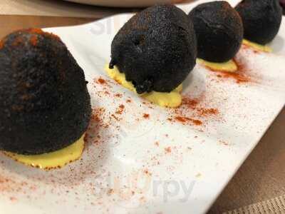 Chiripa Restaurant & Bar