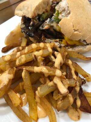 Chiripa Restaurant & Bar