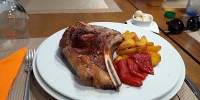 Chiripa Restaurant & Bar