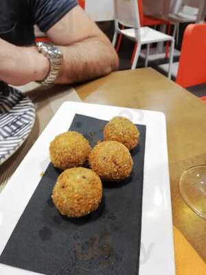 Chiripa Restaurant & Bar