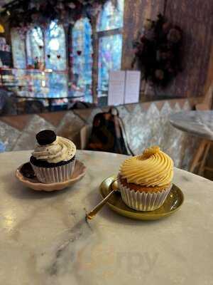 La Cava Cakery