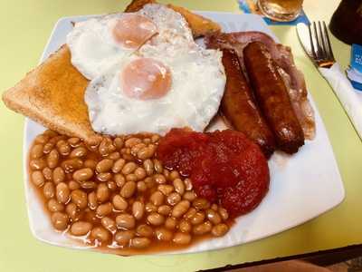 Caspers Eatery & Bar