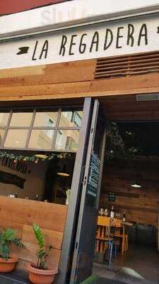 La Regadera Food & Drinks