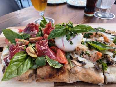 La Regadera Food & Drinks