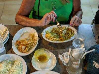 B And  Q  Chinese Restaurant