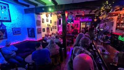 Pig N Whistle Music Pub