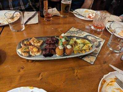 Ziryab Bar De Tapas Fusión Mediterránea