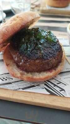 La Sastrería Taberna