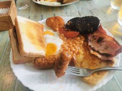 Lil Bobs Beach Bar N Grill