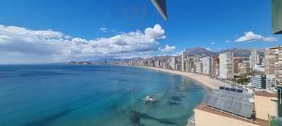 Lil Bobs Beach Bar N Grill