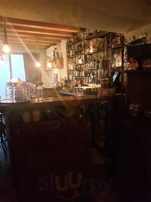 Clandestino Cocktail Club