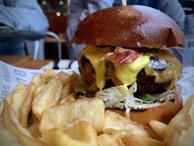 Burger Beer Ciencias