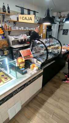 Pastelería Pan Caliente