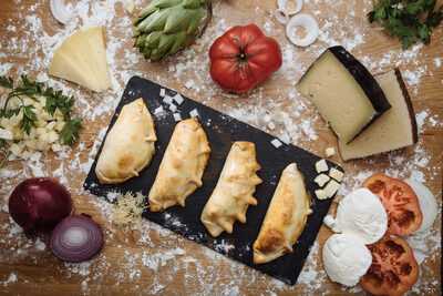 La Fabrica (empanadas Argentinas)