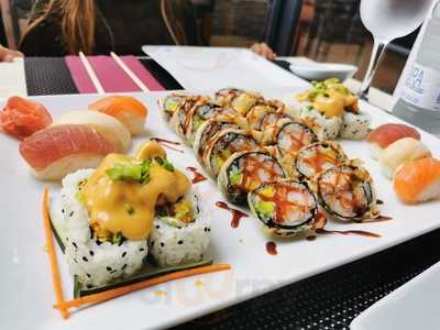 Tsuki Sushi Bar