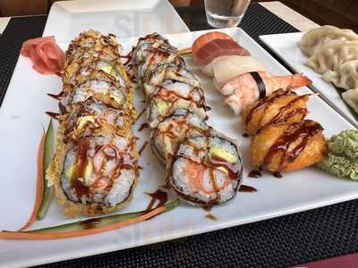 Tsuki Sushi Bar