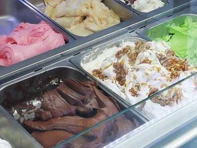 Heladería Cafetería Francis