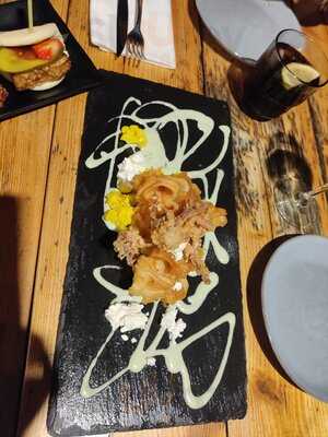 Basta Lounge Bar Restaurant