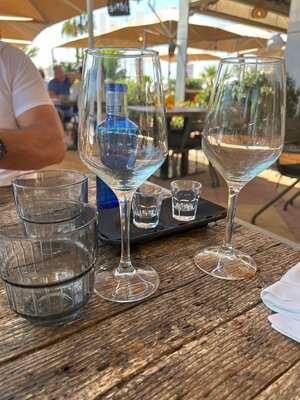 Basta Lounge Bar Restaurant