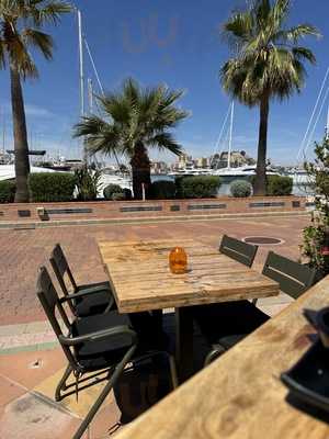 Basta Lounge Bar Restaurant