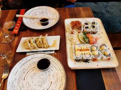 Oceanico Sushi Bar - Photo 8