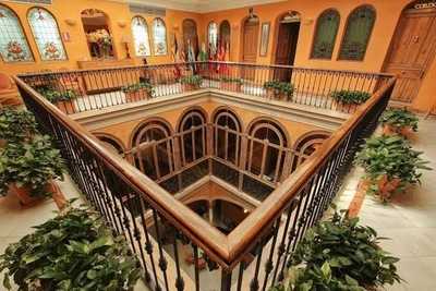 Taberna Del Alabardero