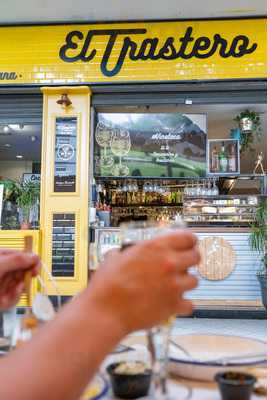 Terraza Géiser Beers & Food