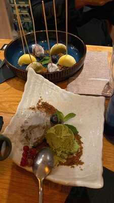 Izakayita, Ramen & Sushi Bar