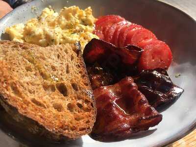 Claro Concept Food Store