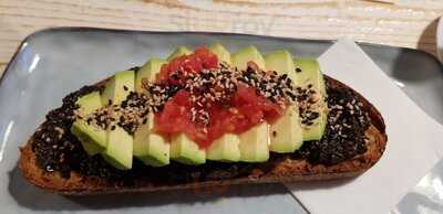 Claro Concept Food Store