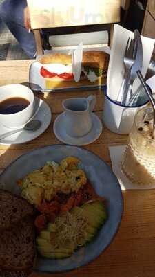 Claro Concept Food Store