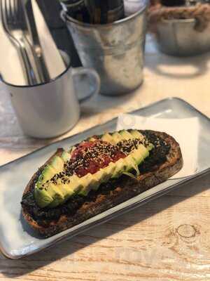 Claro Concept Food Store