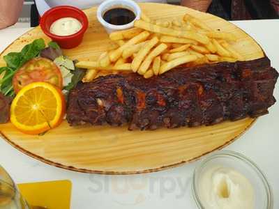 Universal Lounge Bar