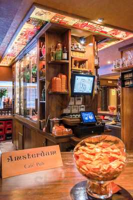 Café Pub Amsterdam.