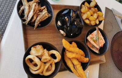 La Palmera Restaurant & Bar