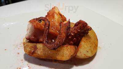 La Palmera Restaurant & Bar