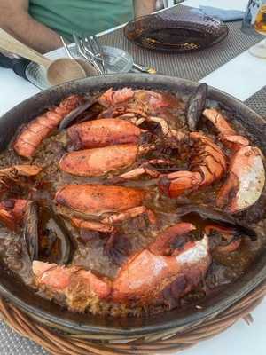 La Palmera Restaurant & Bar