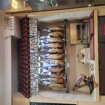 Mesones Del Serranito