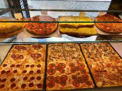 Pizzeria Focacceria Toscana "pizza Al Taglio"