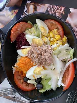 La Cueva De 1900 - R. Católicos, 42