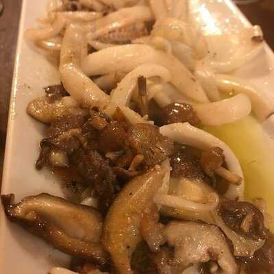 El Peix Que Es Mossega La Cua